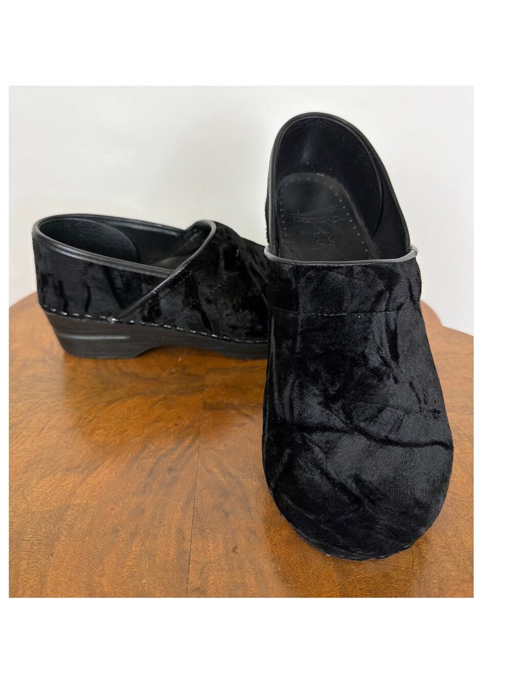 Dansko Black Crushed Velvet Leather Trim Supportive Classic Clog 10